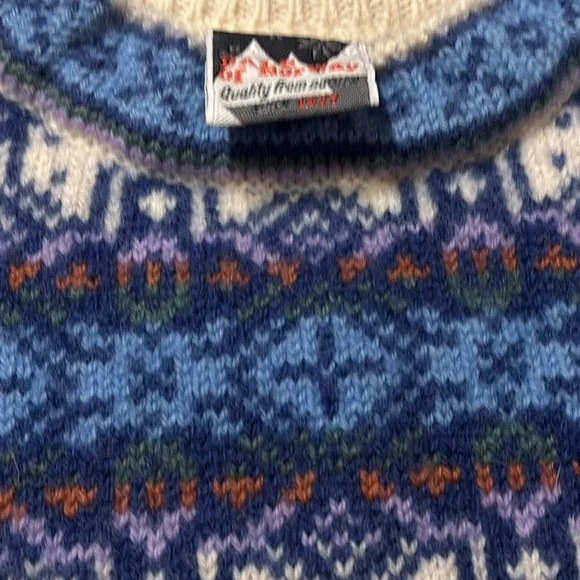 Vintage Dale of Norway women’s sweater